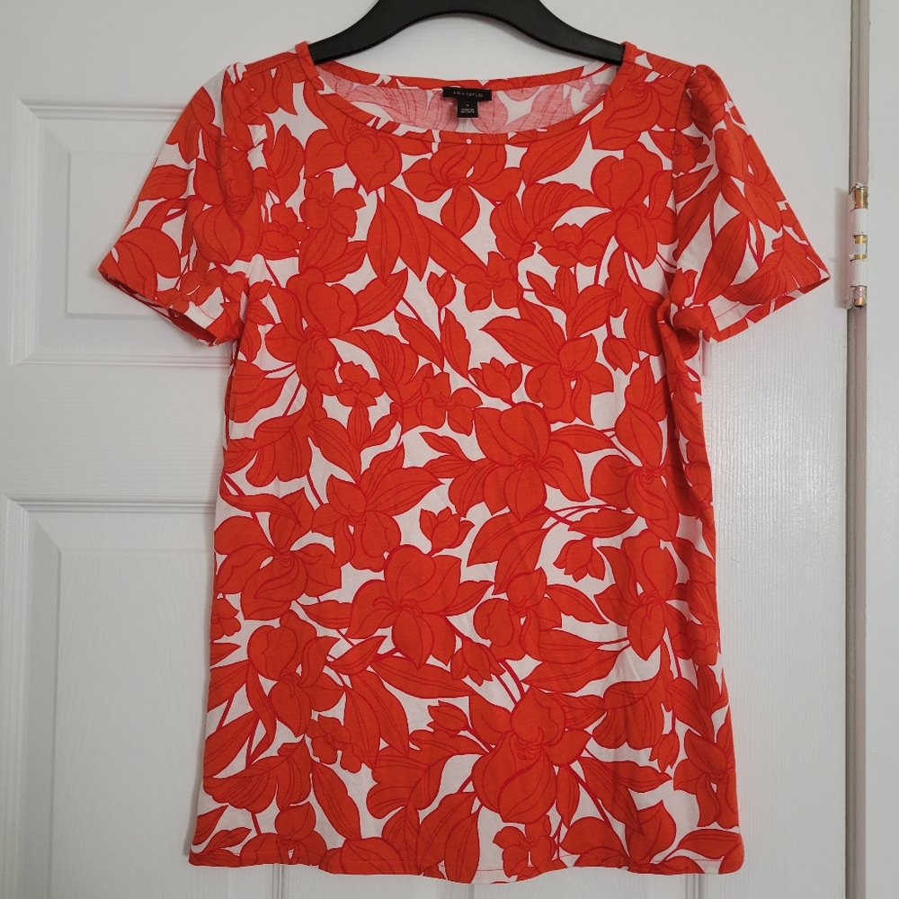 Ann Taylor Floral Cap Sleeve Tee Size Small New w/ Tag